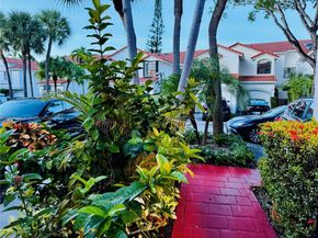 3500 Magellan Cir 714, Aventura FL 33180