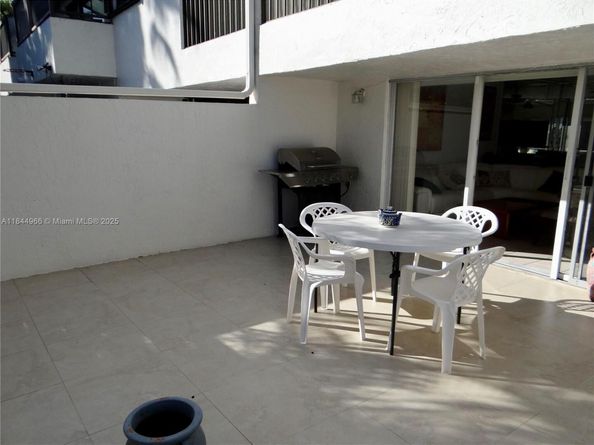 3500 Magellan Cir 714, Aventura FL 33180