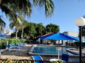 3500 Magellan Cir 714, Aventura FL 33180