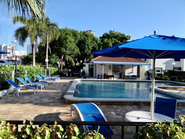 3500 Magellan Cir 714, Aventura FL 33180