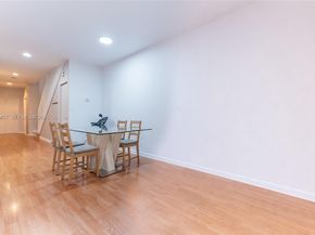 59 SE 3rd Ave, Hallandale Beach FL 33009