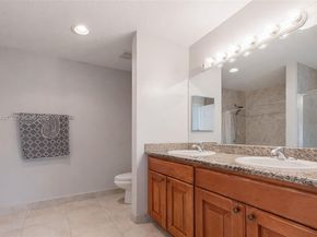 59 SE 3rd Ave, Hallandale Beach FL 33009