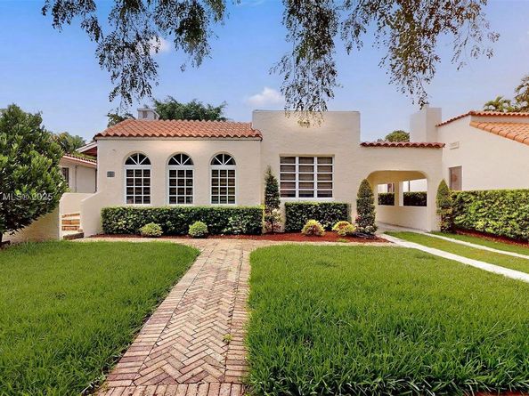 1111 Columbus Blvd, Coral Gables FL 33134