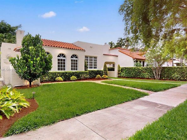 1111 Columbus Blvd, Coral Gables FL 33134