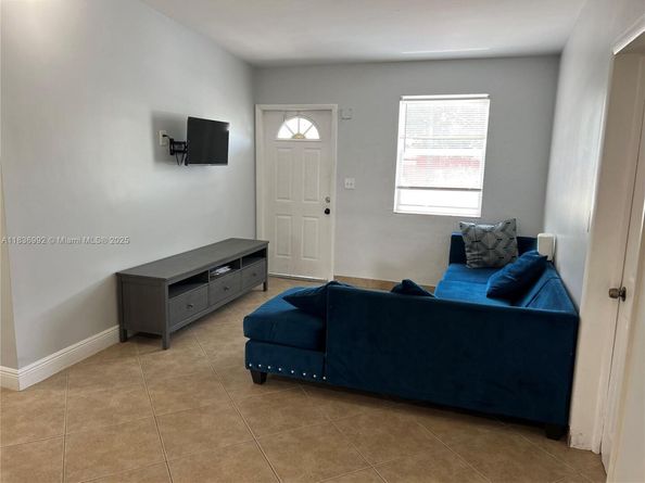 1885 NE 53rd St, Pompano Beach FL 33064