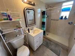 1885 NE 53rd St, Pompano Beach FL 33064