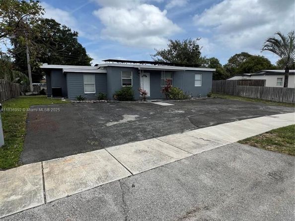 1885 NE 53rd St, Pompano Beach FL 33064