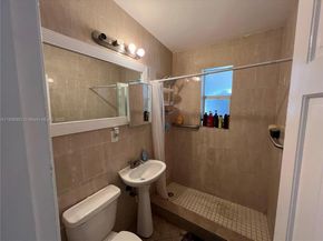 1885 NE 53rd St, Pompano Beach FL 33064