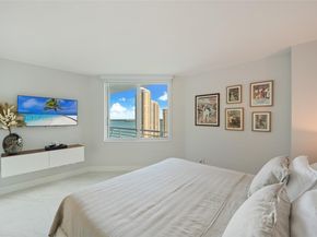 325 S Biscayne Blvd 2515, Miami FL 33131