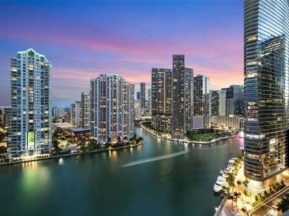 325 S Biscayne Blvd 2515, Miami FL 33131