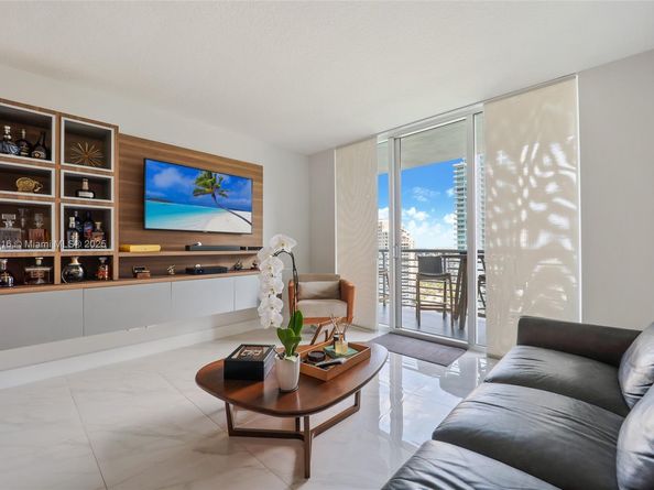 325 S Biscayne Blvd 2515, Miami FL 33131
