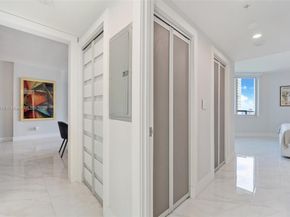 325 S Biscayne Blvd 2515, Miami FL 33131