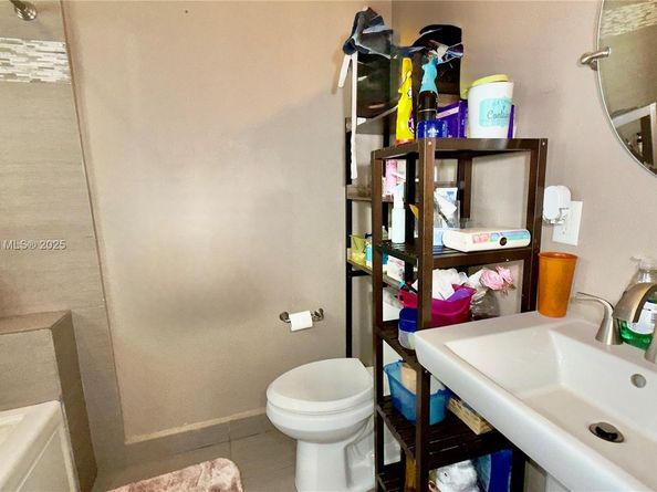 217 S 57th Ter, Hollywood FL 33023
