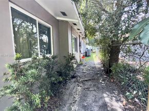 217 S 57th Ter, Hollywood FL 33023