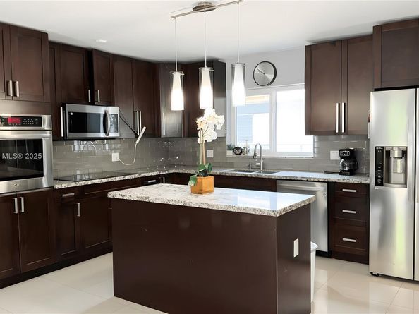 217 S 57th Ter, Hollywood FL 33023