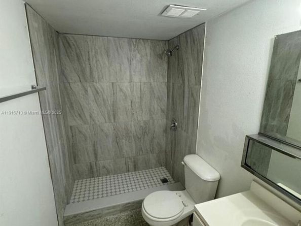 19825 SW 114th Ave 323, Miami FL 33157