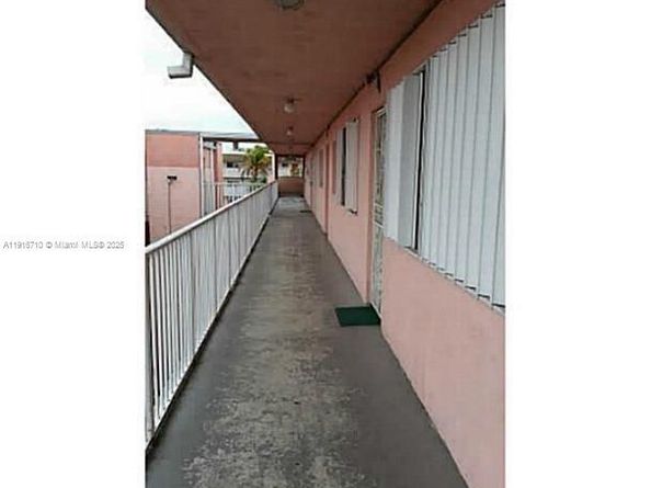 19825 SW 114th Ave 323, Miami FL 33157