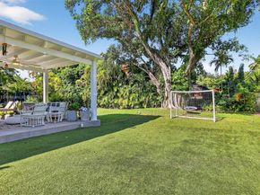 10740 SW 73rd Ct, Pinecrest FL 33156