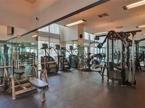 92 SW 3rd St 905, Miami FL 33130