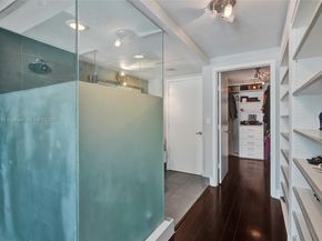 92 SW 3rd St 905, Miami FL 33130