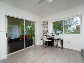 18890 NW 57 ave 210, Hialeah FL 33015
