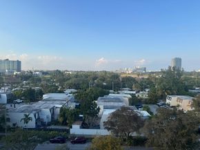 2020 NE 135th St 811, North Miami FL 33181