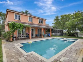 1653 Winterberry Ln, Weston FL 33327