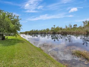 1653 Winterberry Ln, Weston FL 33327