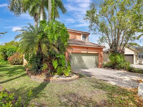 1653 Winterberry Ln, Weston FL 33327