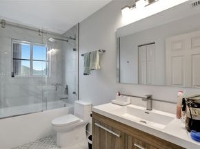 1653 Winterberry Ln, Weston FL 33327