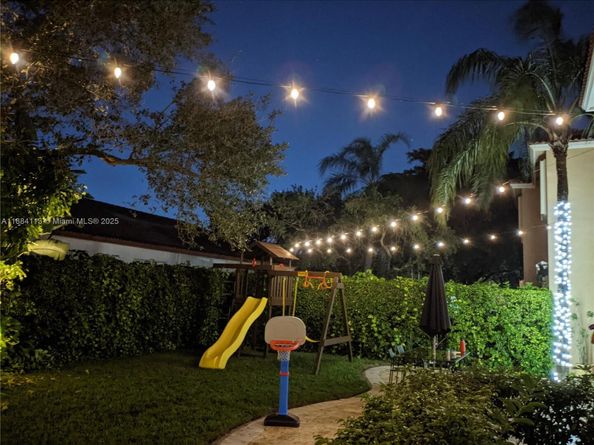 16005 Opal Creek Dr, Weston FL 33331
