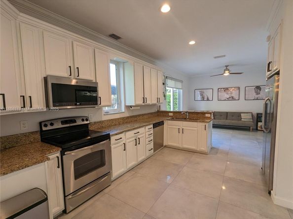 16005 Opal Creek Dr, Weston FL 33331