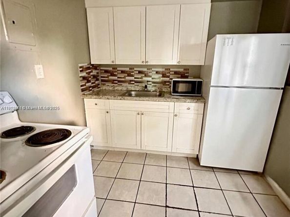 401 NW 81st St, Miami FL 33150