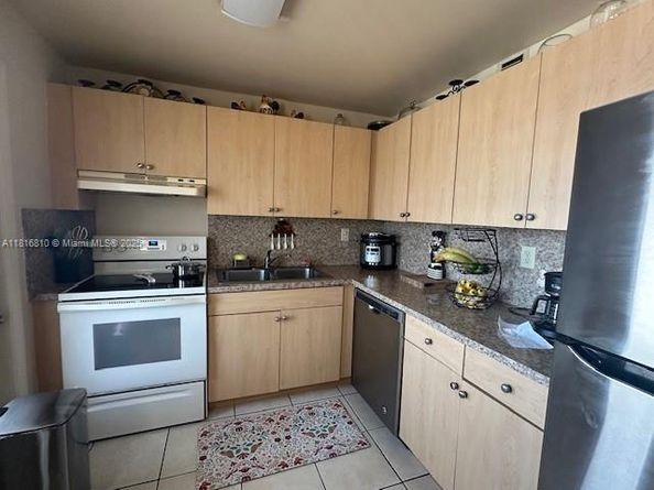 Undisclosed Address #A11816810, Miami FL 33183