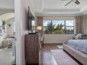 11332 SW 12th St, Pembroke Pines FL 33025