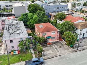 984 SW 6th St, Miami FL 33130