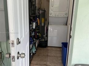 700 SW 28th Ter, Fort Lauderdale FL 33312