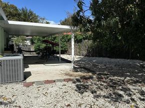 700 SW 28th Ter, Fort Lauderdale FL 33312