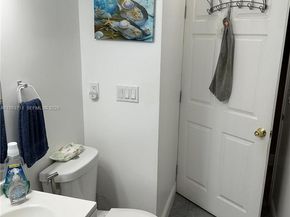 700 SW 28th Ter, Fort Lauderdale FL 33312