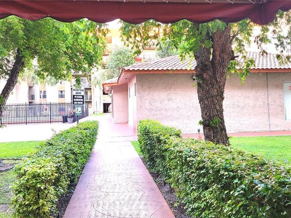 5201 NW 7th St 106, Miami FL 33126