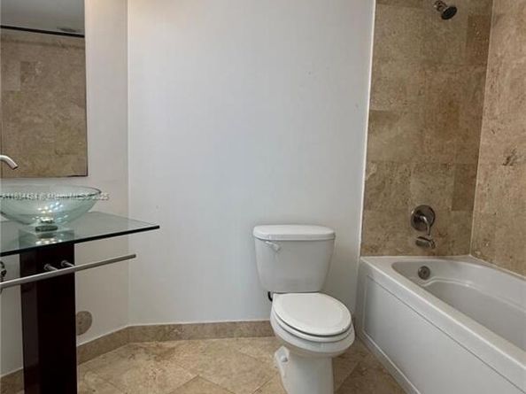 350 S Miami Ave 312, Miami FL 33130
