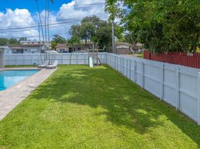 2221 N 43rd Ave, Hollywood FL 33021