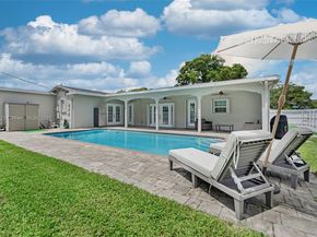 2221 N 43rd Ave, Hollywood FL 33021