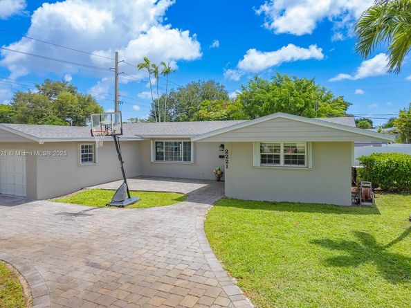 2221 N 43rd Ave, Hollywood FL 33021