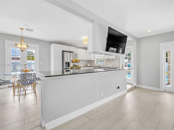 2221 N 43rd Ave, Hollywood FL 33021