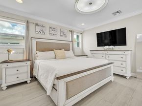 2221 N 43rd Ave, Hollywood FL 33021