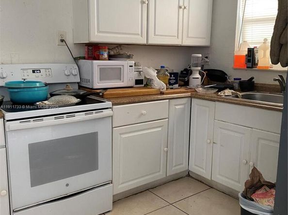 1985 NE 172nd St, North Miami Beach FL 33162