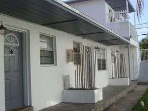 1985 NE 172nd St, North Miami Beach FL 33162