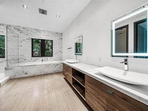 8961 SW 62nd Ct, Pinecrest FL 33156