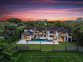 8961 SW 62nd Ct, Pinecrest FL 33156